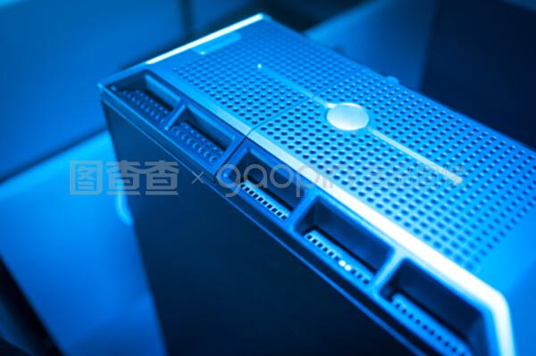 網(wǎng)絡(luò)服務(wù)器與云計(jì)算裝備技術(shù)服務(wù) 構(gòu)建數(shù)字時(shí)代的核心基石