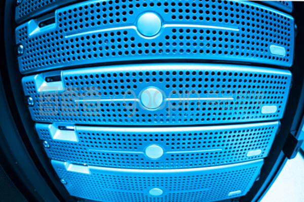 網(wǎng)絡(luò)服務(wù)器與云計(jì)算裝備技術(shù)服務(wù) 驅(qū)動(dòng)數(shù)字化轉(zhuǎn)型的雙引擎